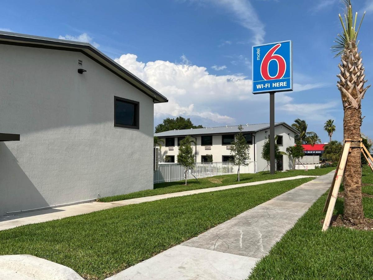Motel 6-Fort Lauderdale, Fl エクステリア 写真