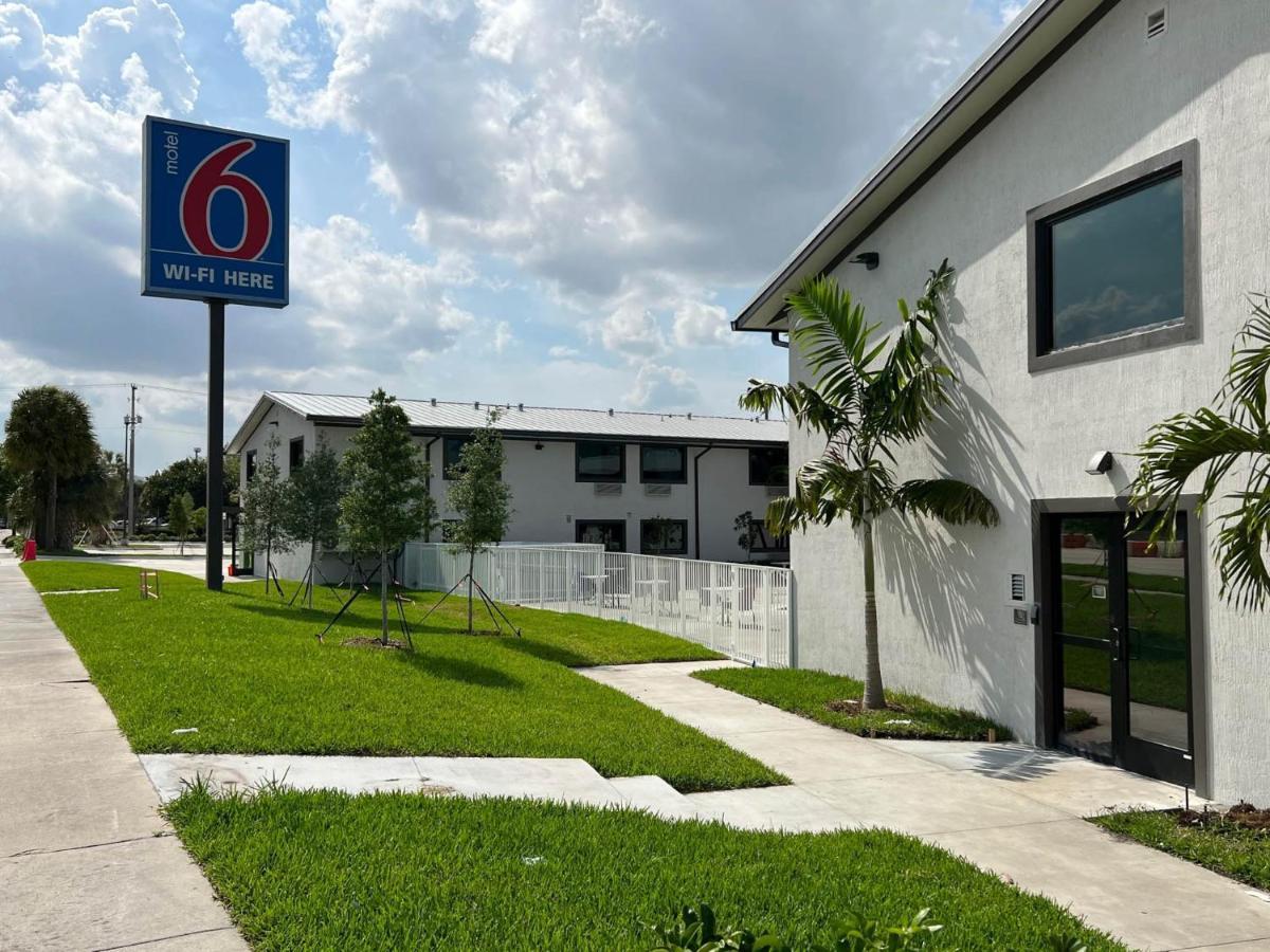 Motel 6-Fort Lauderdale, Fl エクステリア 写真