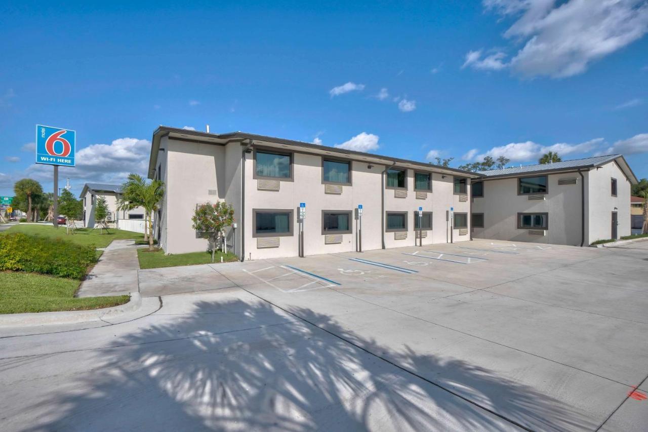 Motel 6-Fort Lauderdale, Fl エクステリア 写真
