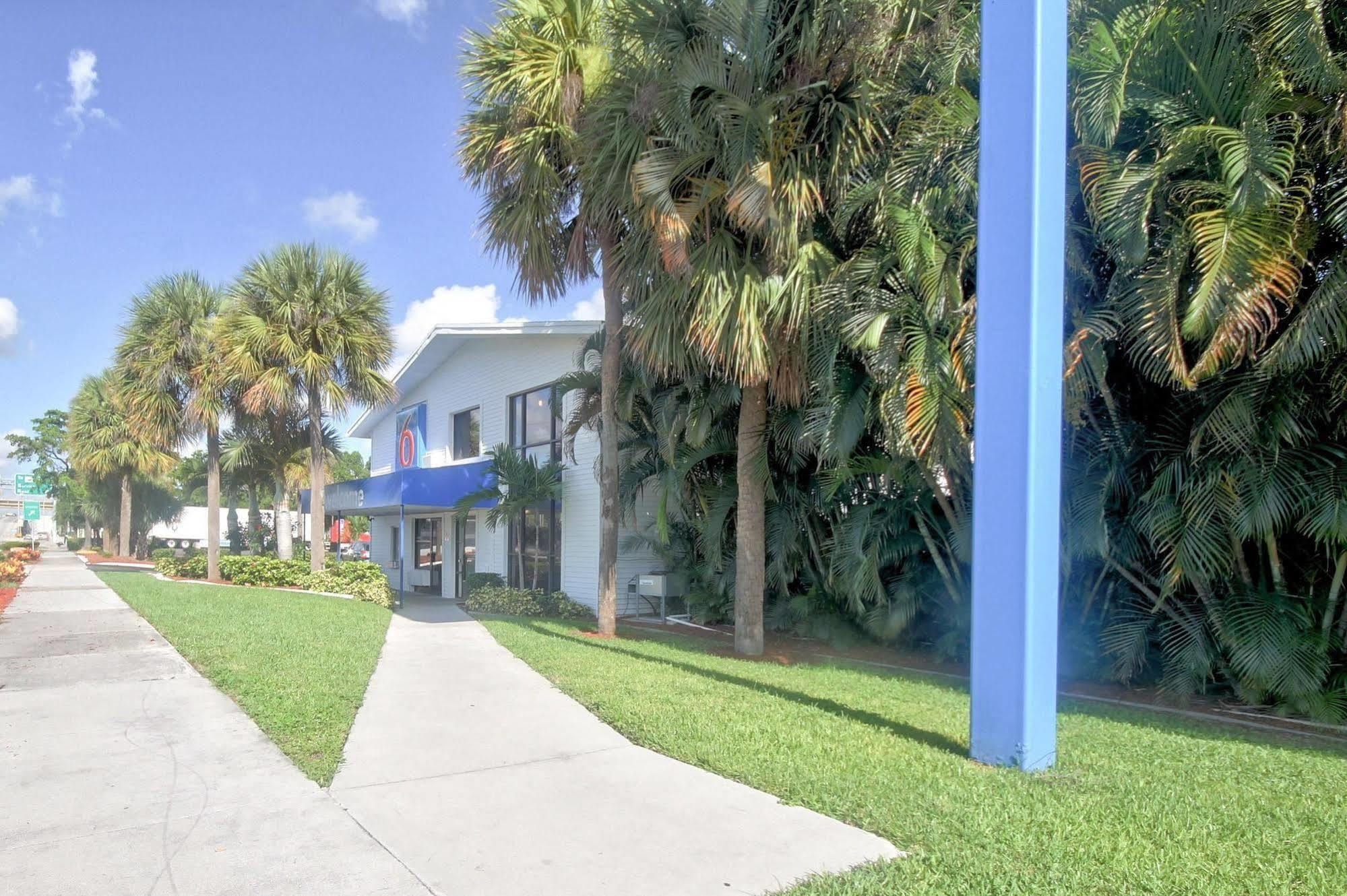 Motel 6-Fort Lauderdale, Fl エクステリア 写真